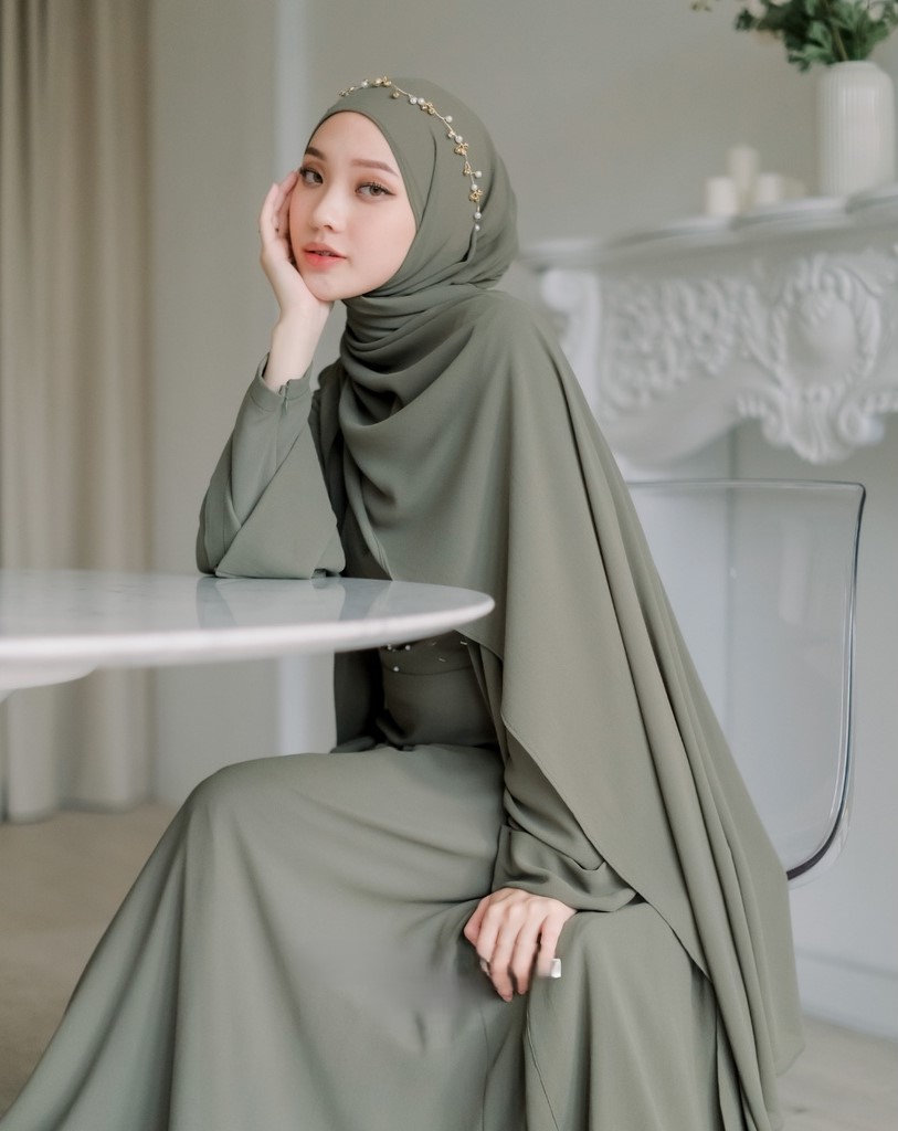 Shireen Abaya